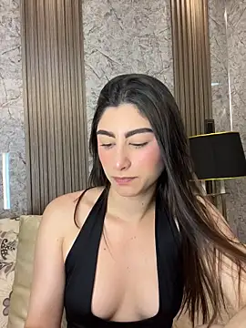 Snapshot of evelyn_hills chatting on 13, 6, 2026 evelyn hills online show from 13, 6, 2026