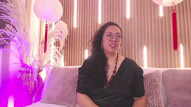 Velvet Curly online show from 29, 5, 2026