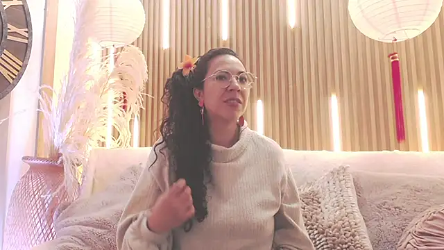 Velvet Curly online show from 15, 6, 2026