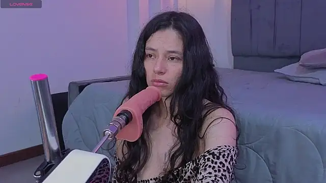 Snapshot of Samantha_bloww1 chatting on 28, 4, 2026 Samantha bloww1 online show from 28, 4, 2026