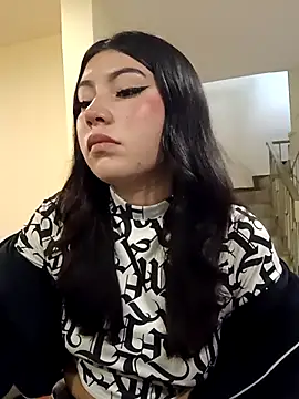 Emiily  Evans online show from 21, 4, 2026