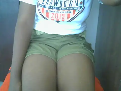 Snapshot of pinky2026chichie chatting on 17, 5, 2026 pinky2026chichie online show from 17, 5, 2026