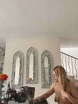 Bunnysweet95 online show from 5, 6, 2026