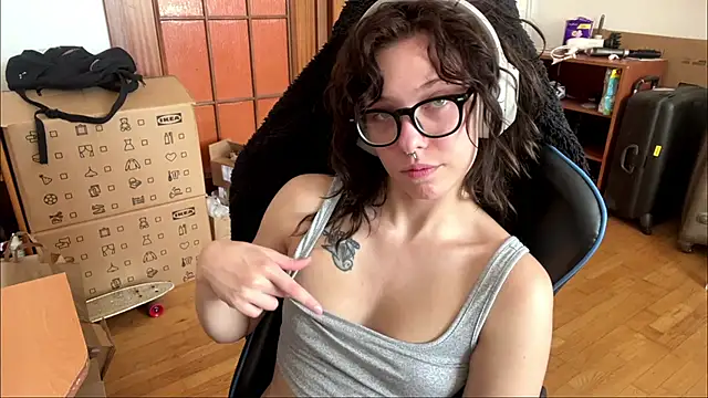 PillowPeachX online show from 29, 5, 2026