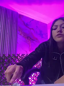 Snapshot of thalia_ec chatting on 17, 6, 2026 thalia ec online show from 17, 6, 2026