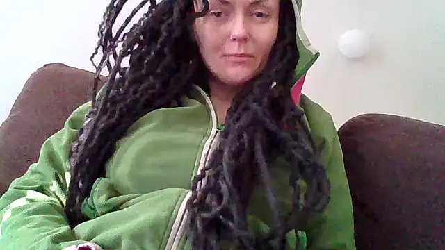Snapshot of shyhornymommy chatting on 19, 4, 2026 shyhornymommy online show from 19, 4, 2026