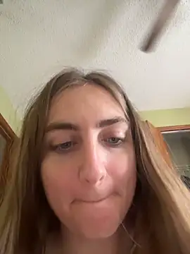 prettykitttty online show from 22, 4, 2026