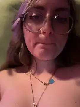 prettykitttty online show from 15, 4, 2026