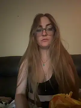prettykitttty online show from 19, 4, 2026