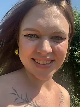 Snapshot of SweetLikaaa chatting on 19, 6, 2026 SweetLikaaa online show from 19, 6, 2026