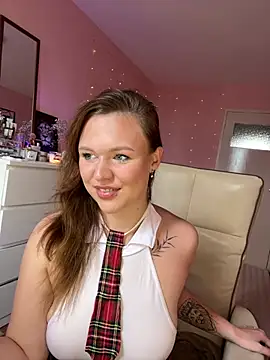 Snapshot of SweetLikaaa chatting on 11, 6, 2026 SweetLikaaa online show from 11, 6, 2026