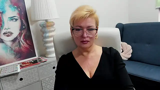 Snapshot of luna_xfantasy chatting on 22, 4, 2026 luna xfantasy online show from 22, 4, 2026