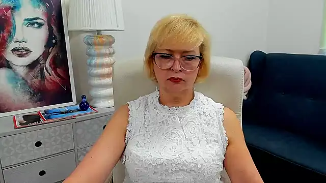 Snapshot of luna_xfantasy chatting on 18, 6, 2026 luna xfantasy online show from 18, 6, 2026
