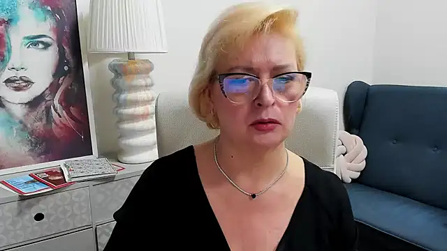 Snapshot of luna_xfantasy chatting on 8, 5, 2026 luna xfantasy online show from 8, 5, 2026
