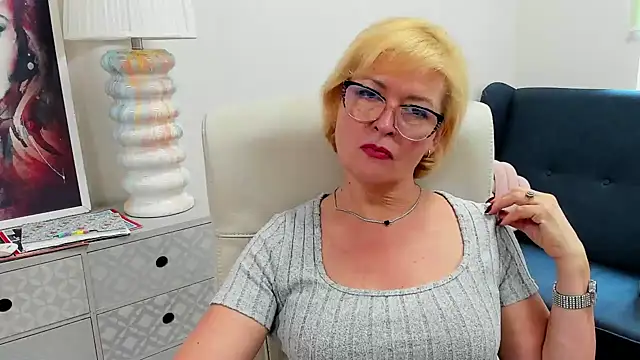 Snapshot of luna_xfantasy chatting on 3, 6, 2026 luna xfantasy online show from 3, 6, 2026