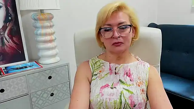 Snapshot of luna_xfantasy chatting on 26, 5, 2026 luna xfantasy online show from 26, 5, 2026