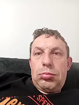 Snapshot of Miro9 chatting on 13, 4, 2026 Miro9 online show from 13, 4, 2026