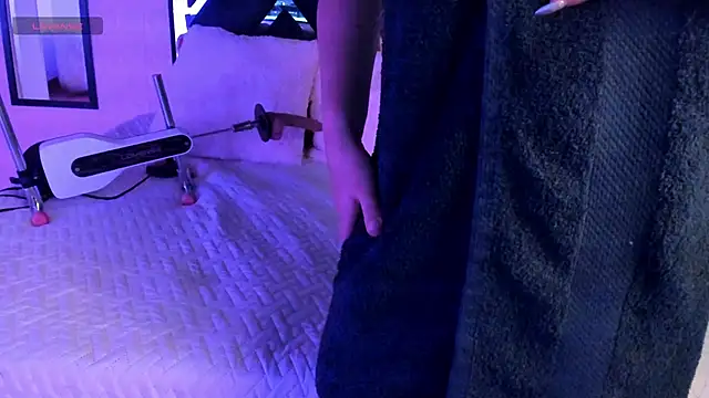 Naomi baby1 online show from 18, 4, 2026