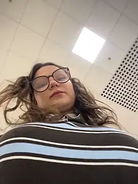 lilimip online show from 20, 4, 2026