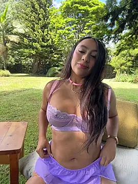 JuliettaGmz online show from 24, 7, 2026
