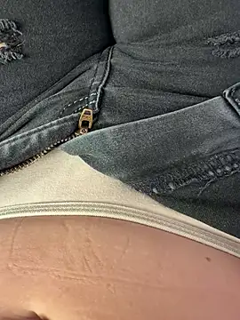 pazzuttraa online show from 21, 4, 2026