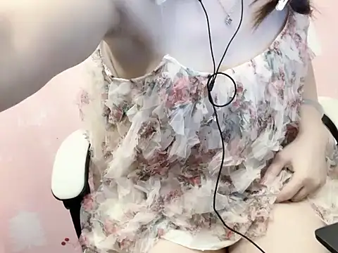 Luna3579 online show from 25, 4, 2026