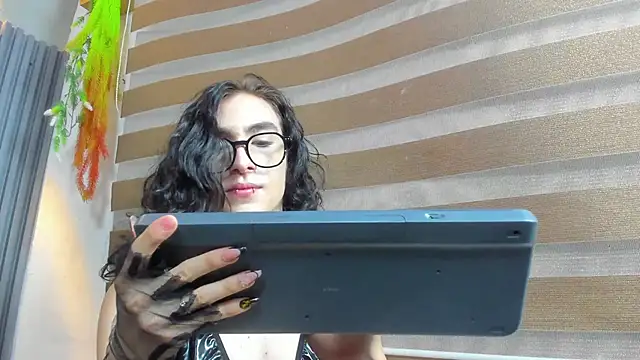 Snapshot of Shammy_rosse chatting on 19, 6, 2026 Shammy rosse online show from 19, 6, 2026