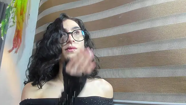 Snapshot of Shammy_rosse chatting on 14, 6, 2026 Shammy rosse online show from 14, 6, 2026