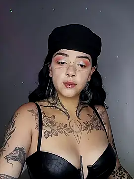 Snapshot of AteneaRockstar04 chatting on 14, 4, 2026 AteneaRockstar04 online show from 14, 4, 2026