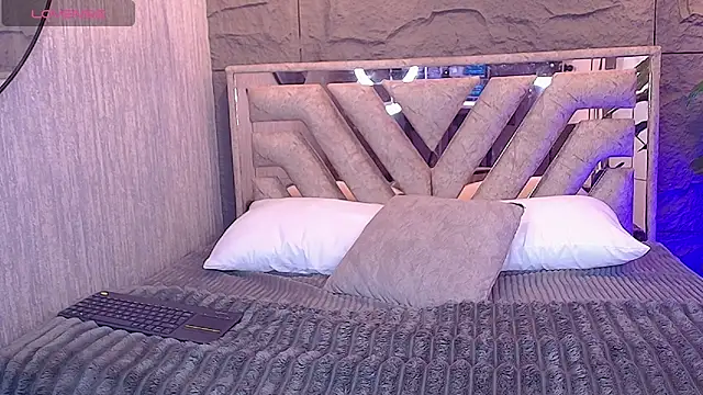 Milenka-5 online show from 18, 4, 2026