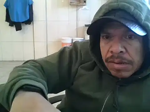 Snapshot of Oskr2024XXX chatting on 2, 2, 2025 Oskr2024XXX online show from 2, 2, 2025