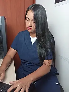 Snapshot of DaniellaGiraldo chatting on 14, 5, 2026 DaniellaGiraldo online show from 14, 5, 2026