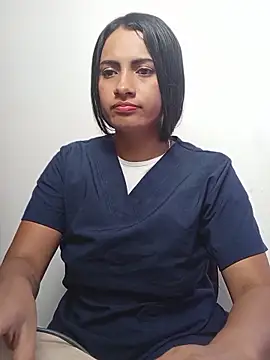 Snapshot of DaniellaGiraldo chatting on 11, 5, 2026 DaniellaGiraldo online show from 11, 5, 2026