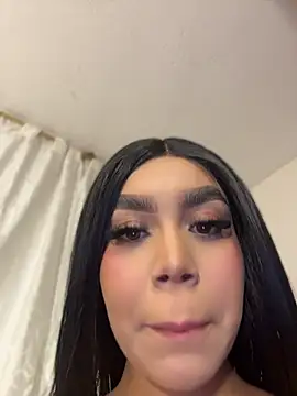 Snapshot of Tyra_malkovaa chatting on 12, 7, 2026 Tyra malkovaa online show from 12, 7, 2026