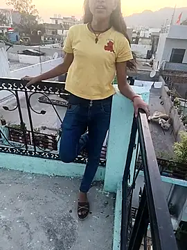 Priya7579 online show from 18, 4, 2026