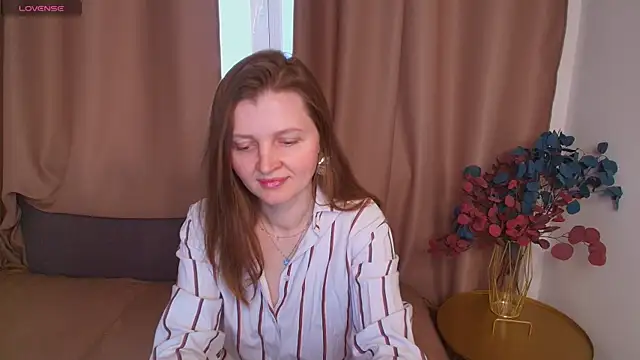 Snapshot of Liza__Evans chatting on 9, 5, 2026 Liza Evans online show from 9, 5, 2026