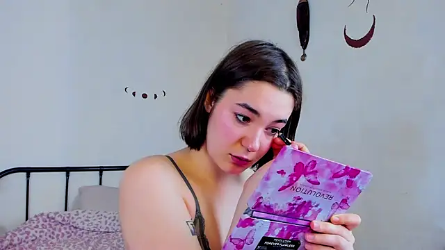 LiyaFly online show from 18, 5, 2026