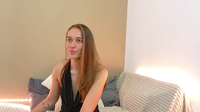 Snapshot of christinne_x chatting on 24, 7, 2026 christinne x online show from 24, 7, 2026