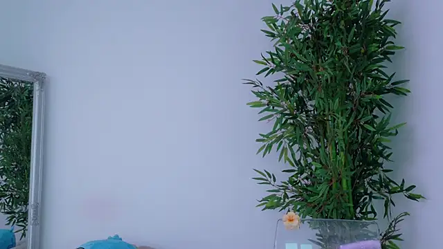 Tiny Blush online show from 23, 4, 2026