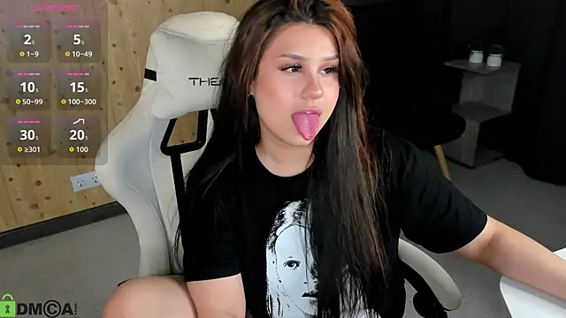 nicolewoss online show from 2, 7, 2026