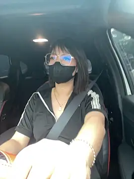 jessica-love18 online show from 19, 4, 2026