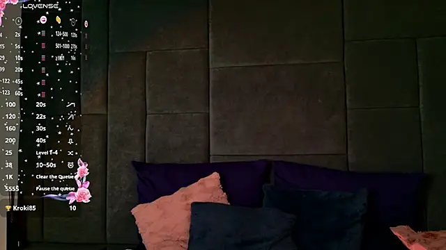 Littly white online show from 15, 4, 2026