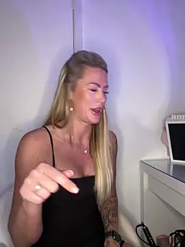 Savannah Rae online show from 14, 5, 2026