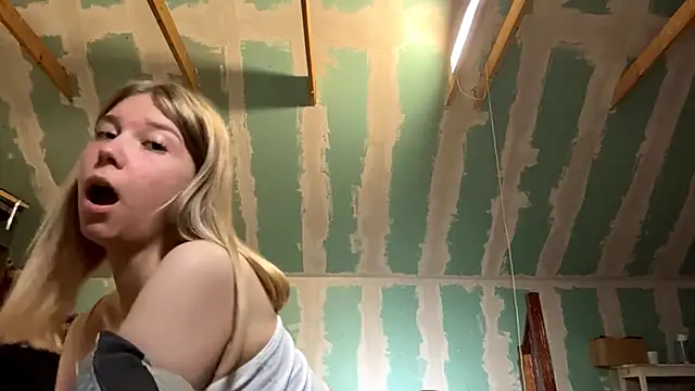 Snapshot of Skinny_girl_ chatting on 4, 5, 2026 Skinny girl online show from 4, 5, 2026