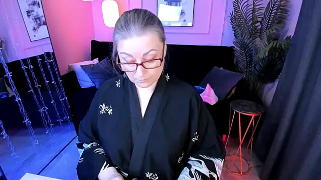 Alexandra Kind online show from 15, 4, 2026