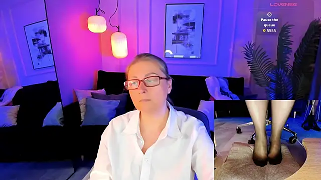 Snapshot of Alexandra_Kind chatting on 20, 6, 2026 Alexandra Kind online show from 20, 6, 2026
