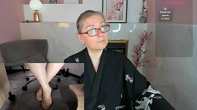 Snapshot of Alexandra_Kind chatting on 14, 6, 2026 Alexandra Kind online show from 14, 6, 2026
