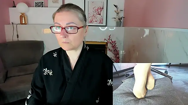 Snapshot of Alexandra_Kind chatting on 19, 5, 2026 Alexandra Kind online show from 19, 5, 2026