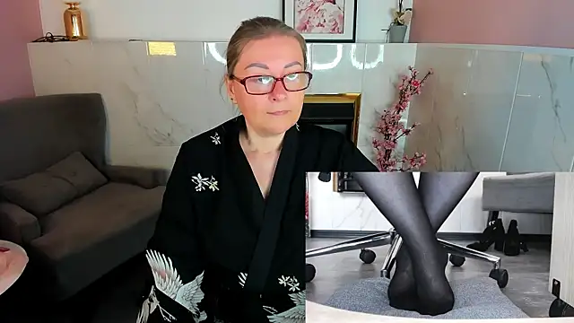 Snapshot of Alexandra_Kind chatting on 16, 6, 2026 Alexandra Kind online show from 16, 6, 2026