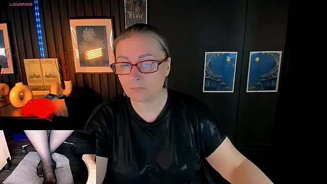 Snapshot of Alexandra_Kind chatting on 10, 5, 2026 Alexandra Kind online show from 10, 5, 2026
